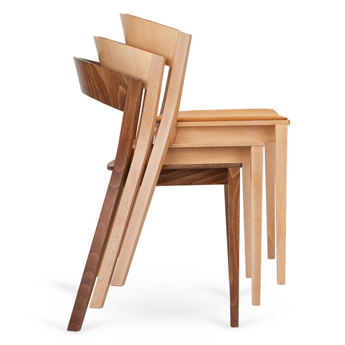 Puidust tool üksteise peal